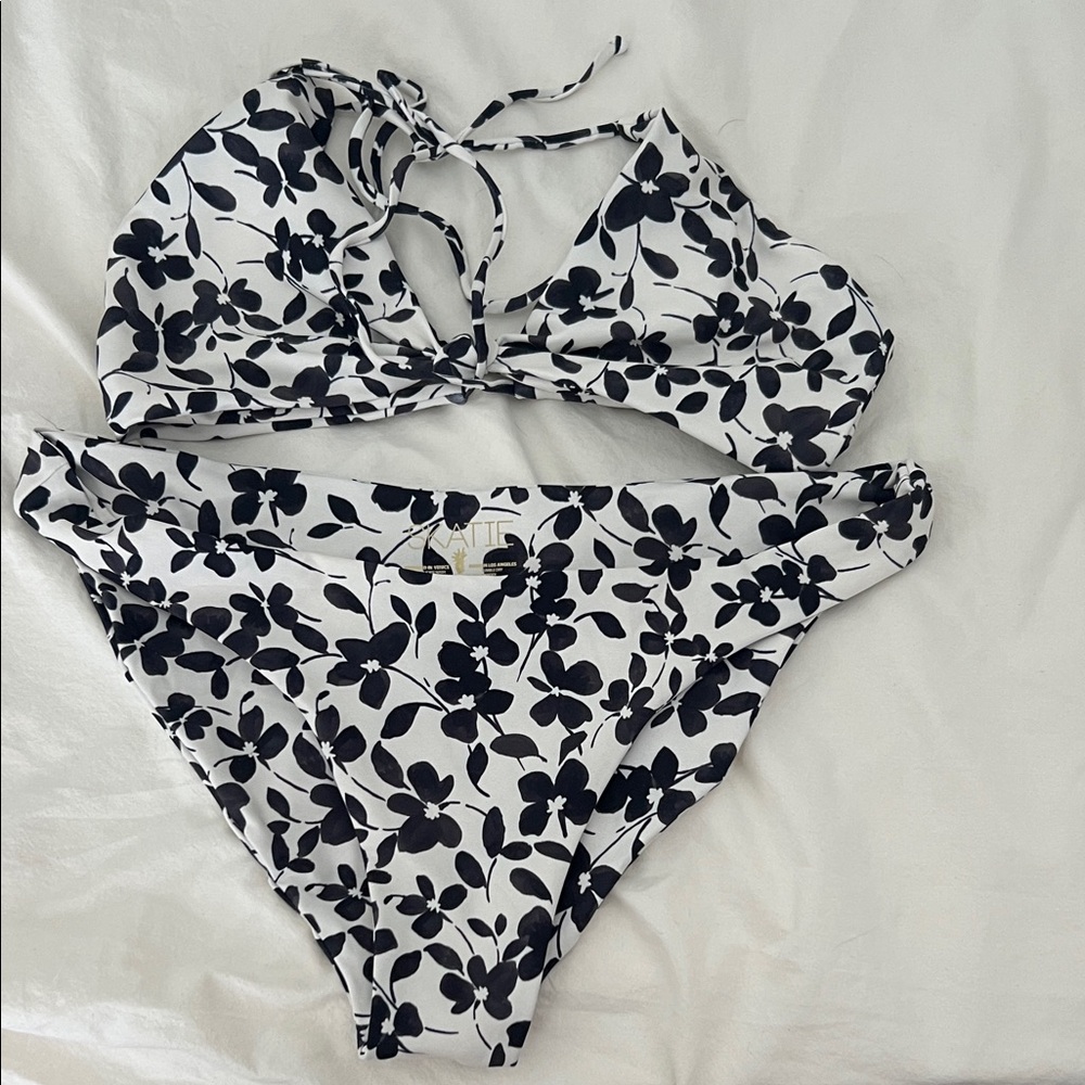Skatie Greenwich Black & cream Floral Bikini Set xl